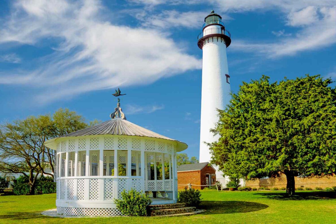 10 of the Best Small Towns in the U.S. for a Summer Getaway