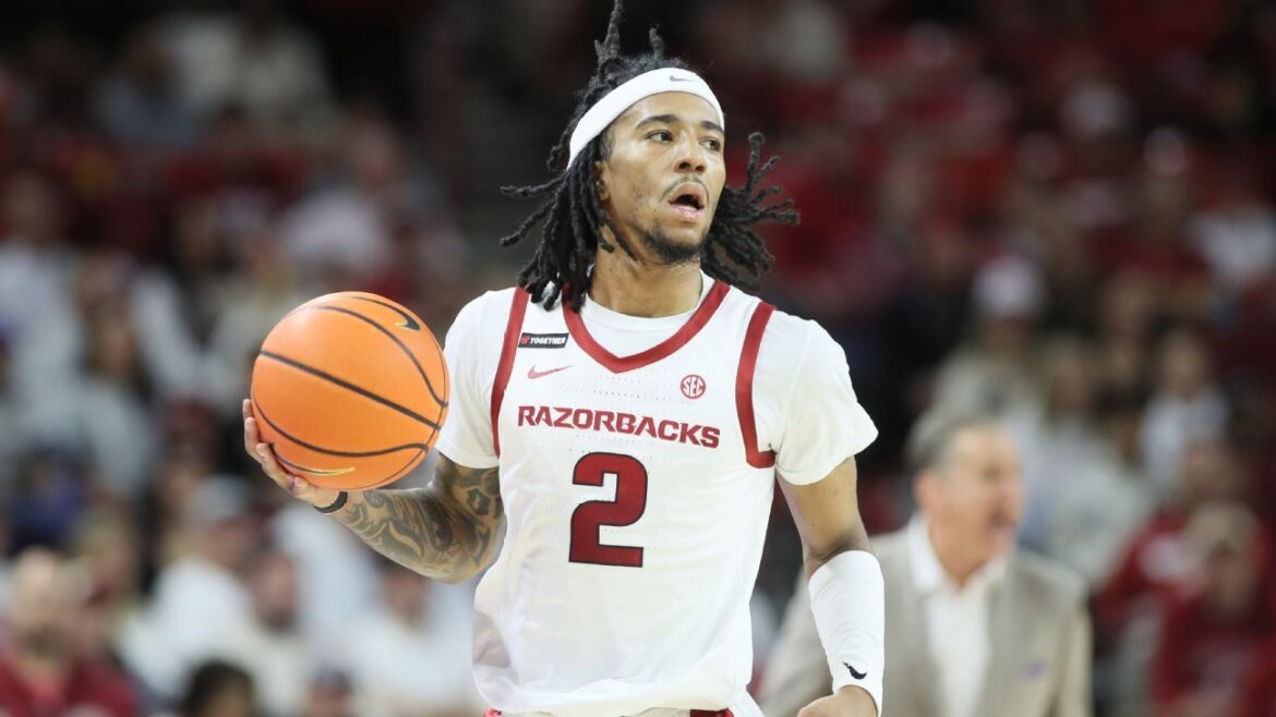 Arkansas' Boogie Fland transferring to defending champion Florida