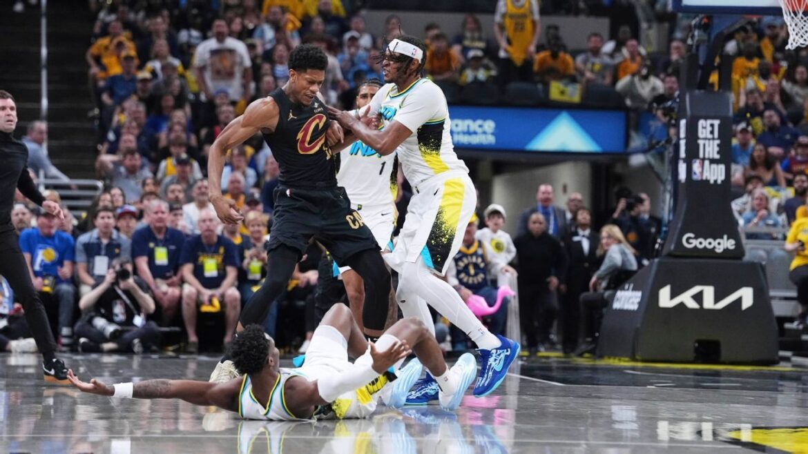 Mathurin ejected, Hunter gets tech for Cavs-Pacers altercation