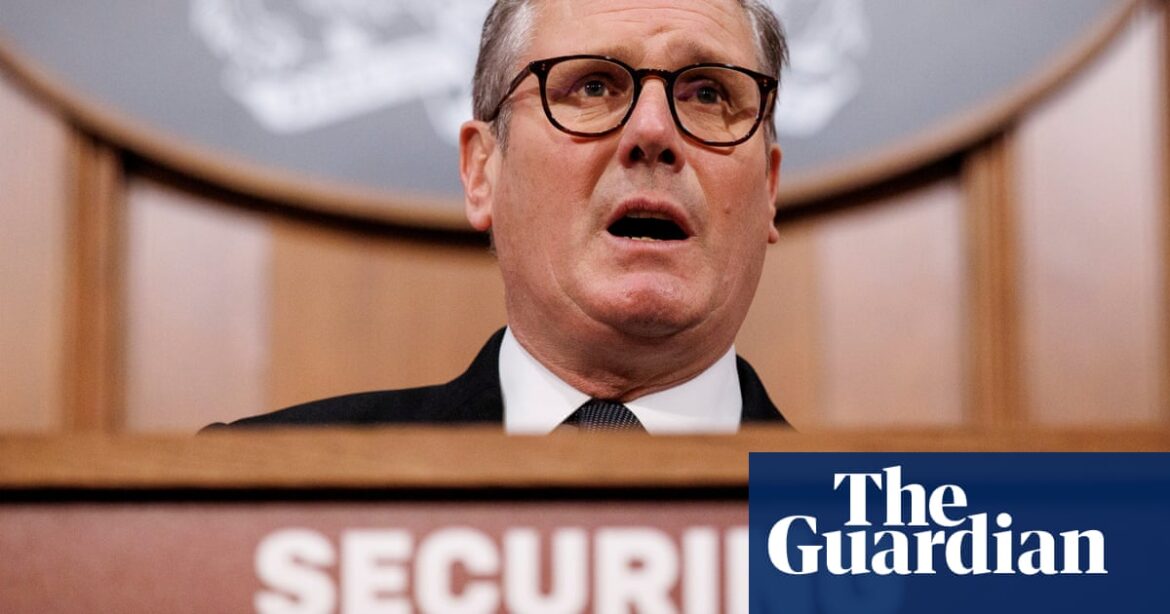 Starmer tells MPs he will fight Farage ‘as Labour’ at anxious private meeting | Labour