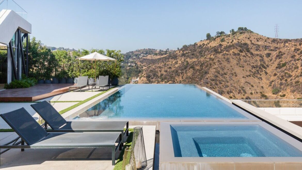 25 Best Los Angeles Airbnbs, From Venice to East LA