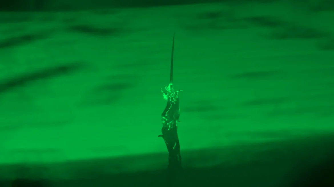 Clever worms form superorganism towers to hitch rides on insects