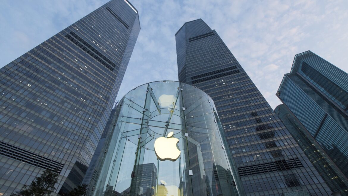 How Apple turbocharged China’s development : Planet Money : NPR