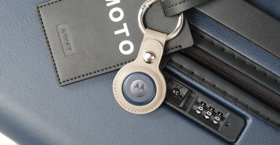 Moto Tag finally gets precise UWB location tracking