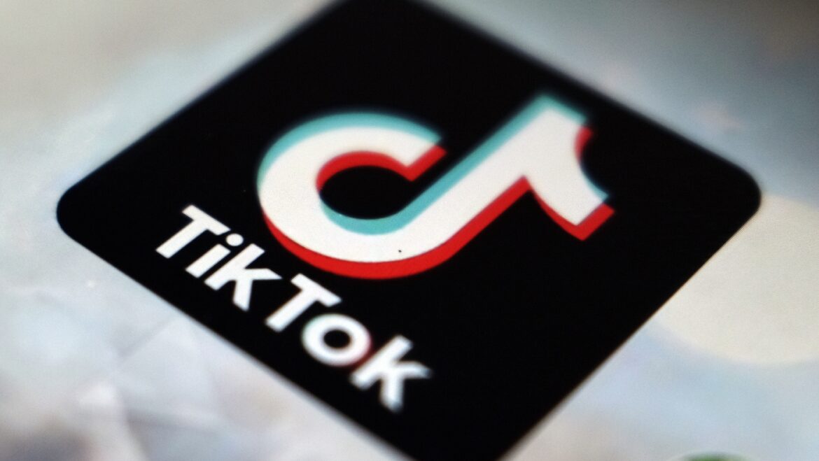 Trump will push back TikTok's sell-by date for a third time : NPR