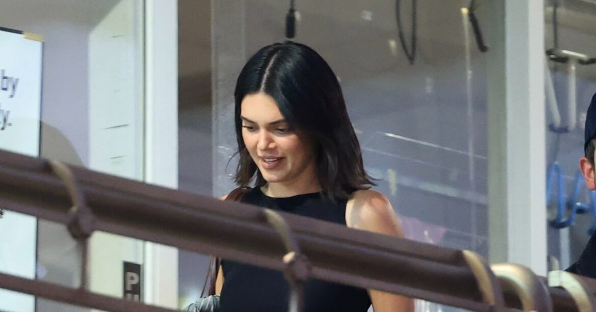 Kendall Jenner Changes Into Summer's Hottest Trend in the Middle of Dinner