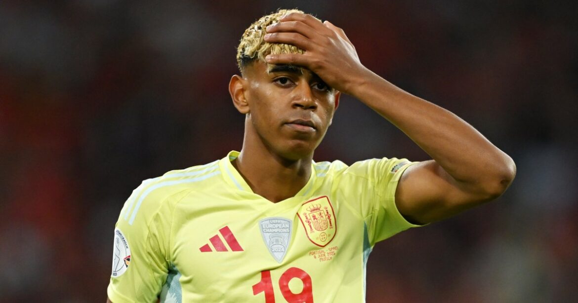 Lamine Yamal faces legal probe into dwarf entertainers at 18th birthday | Football News