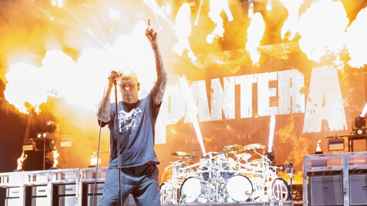 Pantera, Amon Amarth Rock As ‘Heaviest Tour Of The Summer’ Continues