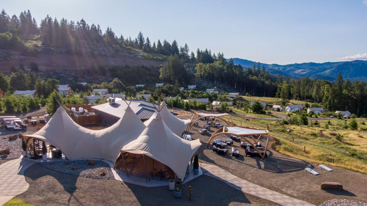 Condé Nast Traveler