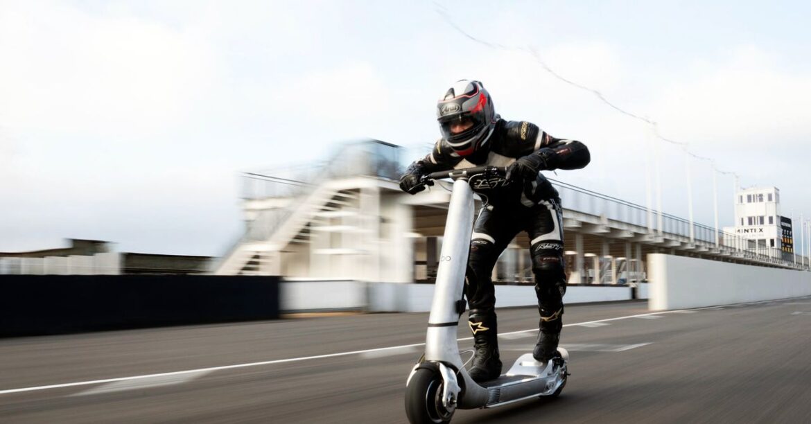 This Turbo Escooter Wants to Set a Guinness World Record